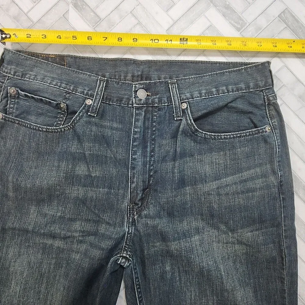 Levi's 514 Jeans Straight Fit Men Sz 36 x 34 Blue Dark Wash Denim Cotton Classic